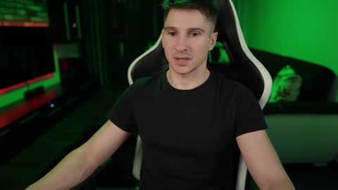 Snapshot of dorianreyes chatting on 02-14-25, 03:22 Dorian Reyes online show from 02-14-25, 03:22