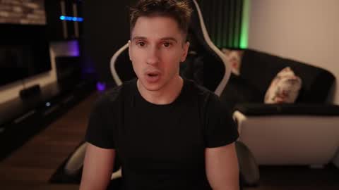 Snapshot of dorianreyes chatting on 02-16-25, 09:16 Dorian Reyes online show from 02-16-25, 09:16