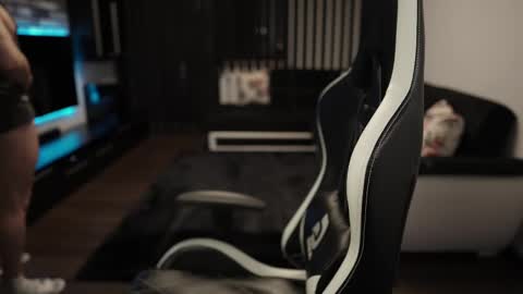 Snapshot of dorianreyes chatting on 02-19-25, 03:28 Dorian Reyes online show from 02-19-25, 03:28