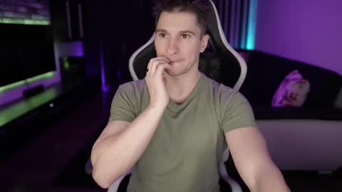 Snapshot of dorianreyes chatting on 02-23-25, 11:14 Dorian Reyes online show from 02-23-25, 11:14