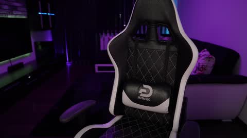 Snapshot of dorianreyes chatting on 02-25-25, 10:18 Dorian Reyes online show from 02-25-25, 10:18