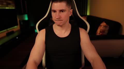 Snapshot of dorianreyes chatting on 03-09-25, 01:14 Dorian Reyes online show from 03-09-25, 01:14