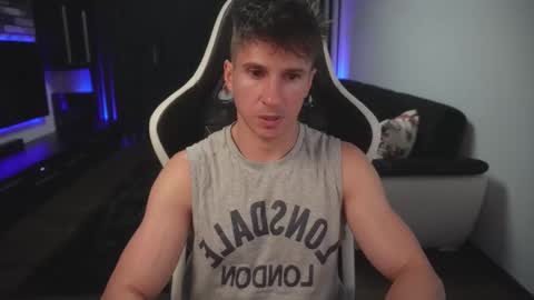 Snapshot of dorianreyes chatting on 09-09-25, 11:15 Dorian Reyes online show from 09-09-25, 11:15