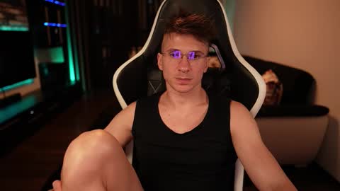 Snapshot of dorianreyes chatting on 09-17-25, 10:33 Dorian Reyes online show from 09-17-25, 10:33