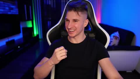 Snapshot of dorianreyes chatting on 09-29-25, 10:47 Dorian Reyes online show from 09-29-25, 10:47