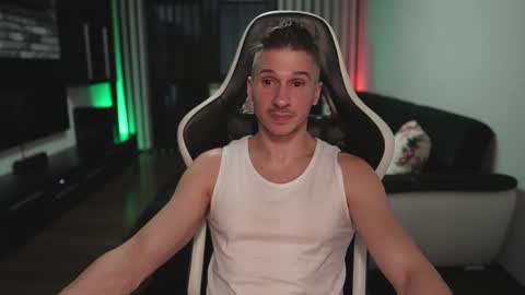 Snapshot of dorianreyes chatting on 11-02-25, 02:03 Dorian Reyes online show from 11-02-25, 02:03