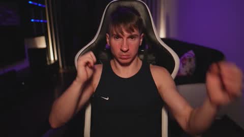 Snapshot of dorianreyes chatting on 11-12-25, 11:14 Dorian Reyes online show from 11-12-25, 11:14