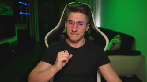 Snapshot of dorianreyes chatting on 11-15-25, 12:52 Dorian Reyes online show from 11-15-25, 12:52