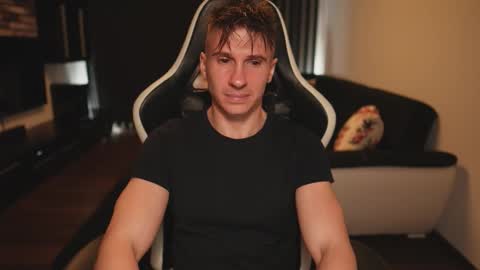 Snapshot of dorianreyes chatting on 11-16-25, 01:00 Dorian Reyes online show from 11-16-25, 01:00