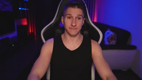 Snapshot of dorianreyes chatting on 11-17-25, 11:21 Dorian Reyes online show from 11-17-25, 11:21