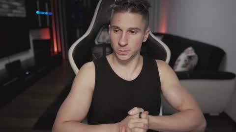 Snapshot of dorianreyes chatting on 11-21-25, 12:32 Dorian Reyes online show from 11-21-25, 12:32