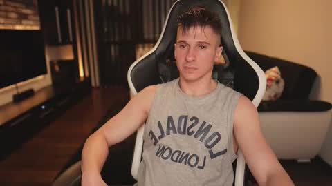 Snapshot of dorianreyes chatting on 12-16-25, 11:10 Dorian Reyes online show from 12-16-25, 11:10