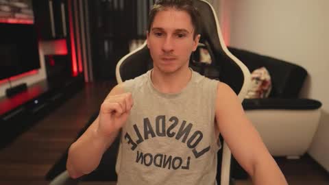 Dorian Reyes online show from 02-04-26, 01:00