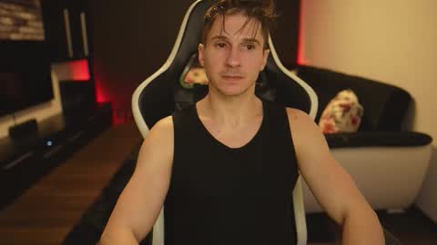 Dorian Reyes online show from 03-20-26, 01:10