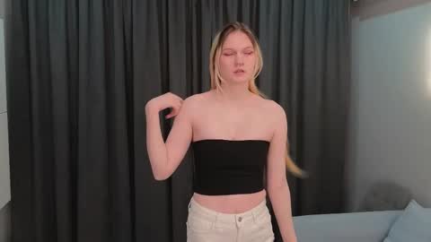 Snapshot of doriscortez chatting on 02-04-26, 07:20 Emma online show from 02-04-26, 07:20