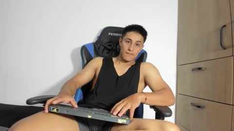 Snapshot of dorman_boy chatting on 02-27-26, 10:32 dorman_boy online show from 02-27-26, 10:32