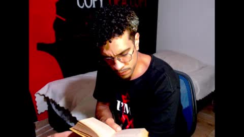 Snapshot of dostoyrodia_34 chatting on 01-30-25, 12:07 will online show from 01-30-25, 12:07