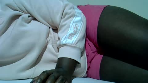 Snapshot of double_love9 chatting on 06-25-26, 07:24 bellie online show from 06-25-26, 07:24
