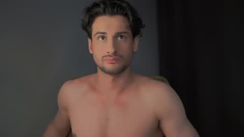 Snapshot of double_luckystrike chatting on 12-08-24, 08:15 Keen online show from 12-08-24, 08:15