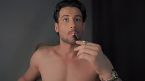 Snapshot of double_luckystrike chatting on 12-10-24, 12:39 Keen online show from 12-10-24, 12:39