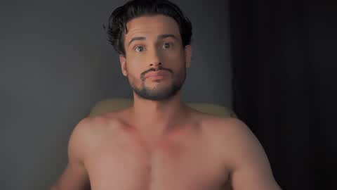 Snapshot of double_luckystrike chatting on 12-18-24, 05:42 Keen online show from 12-18-24, 05:42