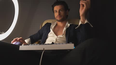 Snapshot of double_luckystrike chatting on 03-02-25, 11:53 Keen online show from 03-02-25, 11:53