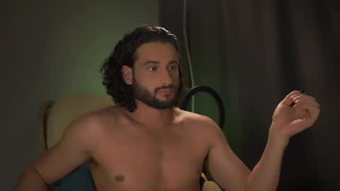 Snapshot of double_luckystrike chatting on 11-10-25, 08:30 Keen online show from 11-10-25, 08:30