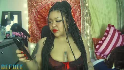 Snapshot of doubleddelirium chatting on 02-16-25, 11:27 DeeDee online show from 02-16-25, 11:27