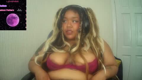 Snapshot of doubleddelirium chatting on 06-14-26, 12:40 DeeDee online show from 06-14-26, 12:40