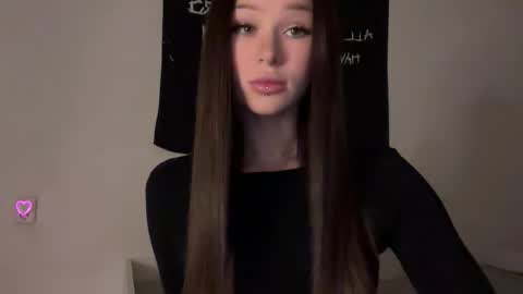 MOLLYYYY dont forget to give me a thumb up online show from 10-09-25, 12:58