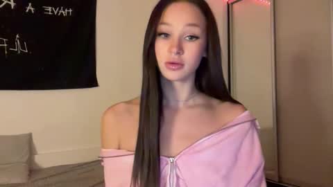 MOLLYYYY dont forget to give me a thumb up online show from 10-10-25, 01:32