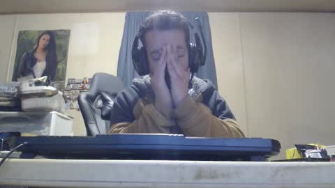 Snapshot of doublexl100 chatting on 11-25-25, 01:27 Jess online show from 11-25-25, 01:27