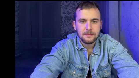 douglas_666 online show from 11-11-25, 10:21