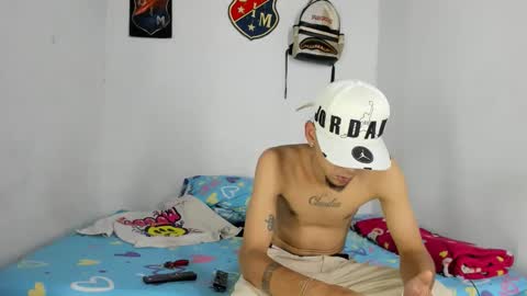 Snapshot of douglas_gallegos chatting on 12-20-25, 06:48 douglas_gallegos online show from 12-20-25, 06:48