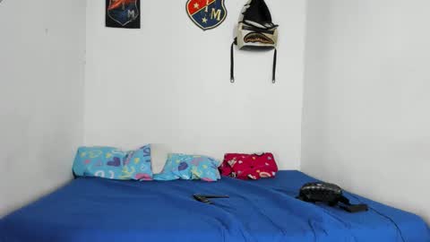 Snapshot of douglas_gallegos chatting on 01-11-26, 12:04 douglas_gallegos online show from 01-11-26, 12:04