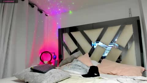 Douglas Safado online show from 04-18-26, 07:23