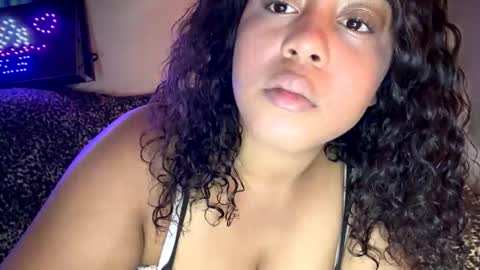 dove_love22 online show from 11-14-25, 04:06