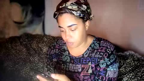 dove_love22 online show from 11-23-25, 02:33