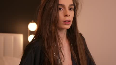    .         . online show from 03-09-25, 01:04