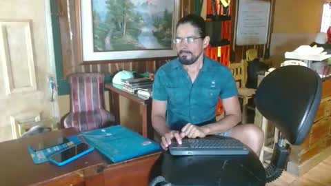 Snapshot of dr_simon84 chatting on 05-19-26, 08:26 Dr Simon online show from 05-19-26, 08:26