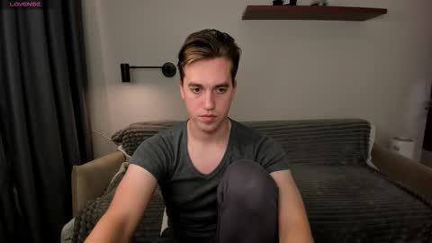 Mervin  online show from 10-19-25, 09:26