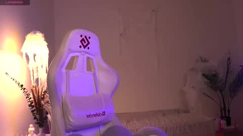 Lisbeth Salander online show from 11-02-25, 05:10