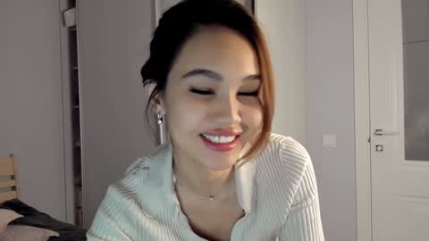 Airi online show from 12-09-24, 03:33