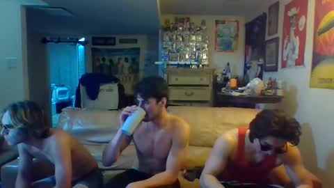 Snapshot of drake__wolf chatting on 10-06-25, 01:58 drake__wolf online show from 10-06-25, 01:58