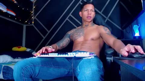 Drake online show from 10-22-25, 02:56