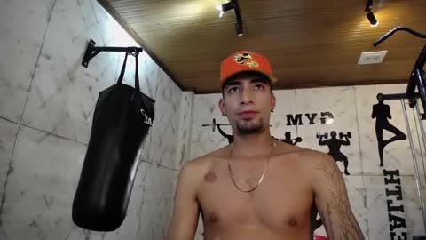 Snapshot of drakeneumann chatting on 02-02-25, 07:35 Drake Neuman online show from 02-02-25, 07:35