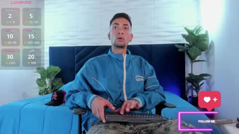 Snapshot of drakeneumann chatting on 03-10-25, 03:34 Drake Neuman online show from 03-10-25, 03:34