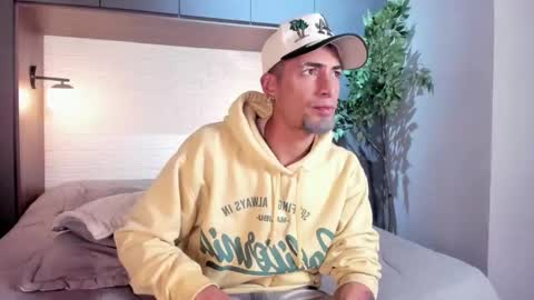 Snapshot of drakeneumann chatting on 09-13-25, 03:50 Drake Neuman online show from 09-13-25, 03:50