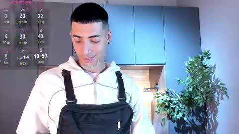 Snapshot of drakeneumann chatting on 09-22-25, 03:41 Drake Neuman online show from 09-22-25, 03:41