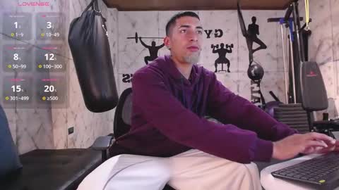 Snapshot of drakeneumann chatting on 09-28-25, 03:45 Drake Neuman online show from 09-28-25, 03:45